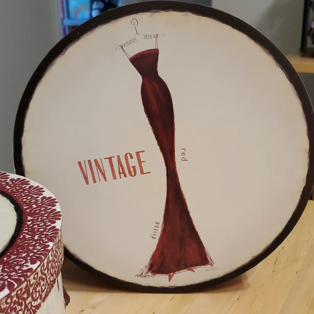Vintage Emily Adams Decorative Hat Boxes, Red - Set Of 2 - Picture 3 of 7